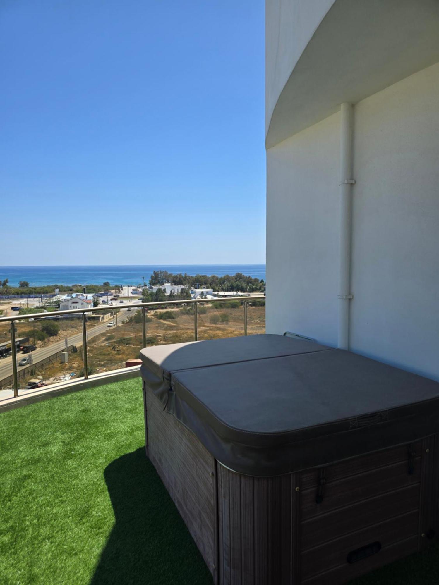 Long Beach Rental Apartments Trikomo Room photo